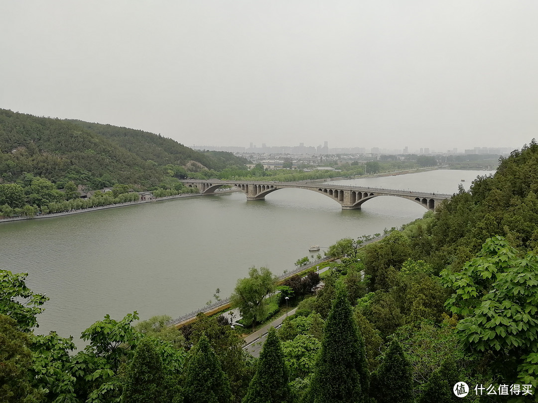 香山寺远眺伊河桥