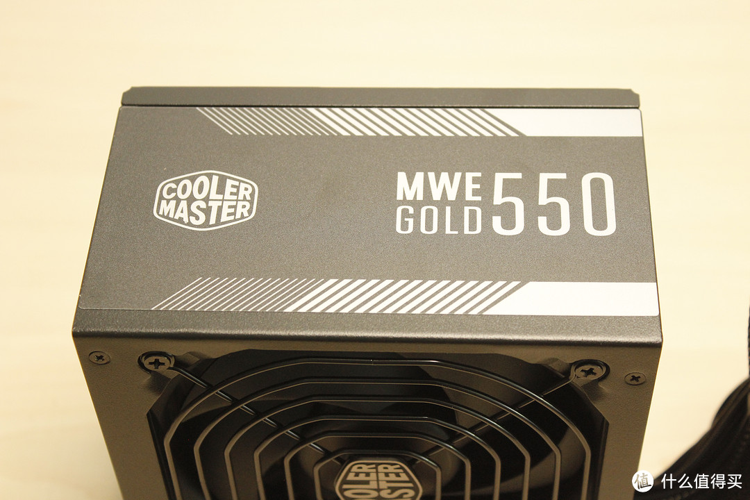 酷冷至尊MS600+MWE金牌直出550W电源+冰神G120水冷散热器装机