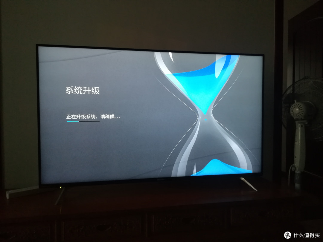 夏普60SU678A电视开箱,附NB电视挂架开箱