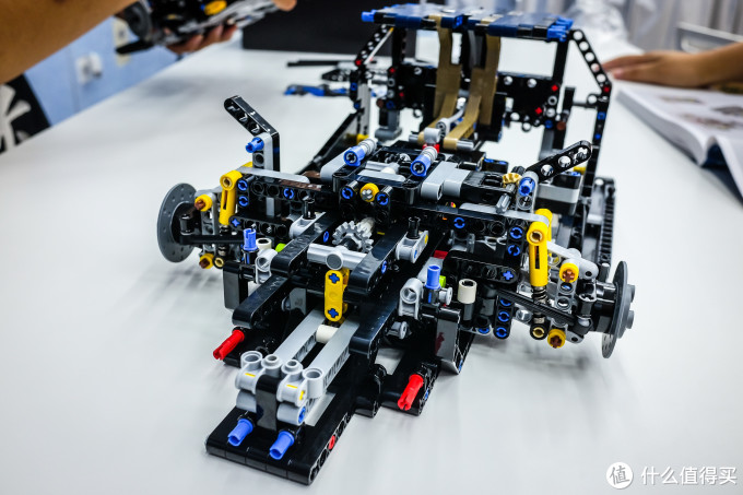 加入大妈多年,怒提布加迪一台!LEGO 乐高 42083 Technic Bugatti 布加迪 Chiron 模型开箱