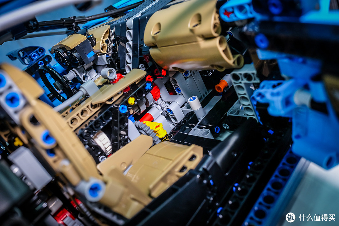 加入大妈多年，怒提布加迪一台！LEGO 乐高 42083 Technic  Bugatti 布加迪 Chiron 模型开箱