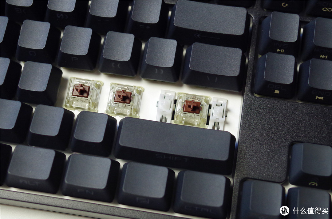 酷冷新军CK372评测：侧刻茶轴RGB电竞键盘性价比之作