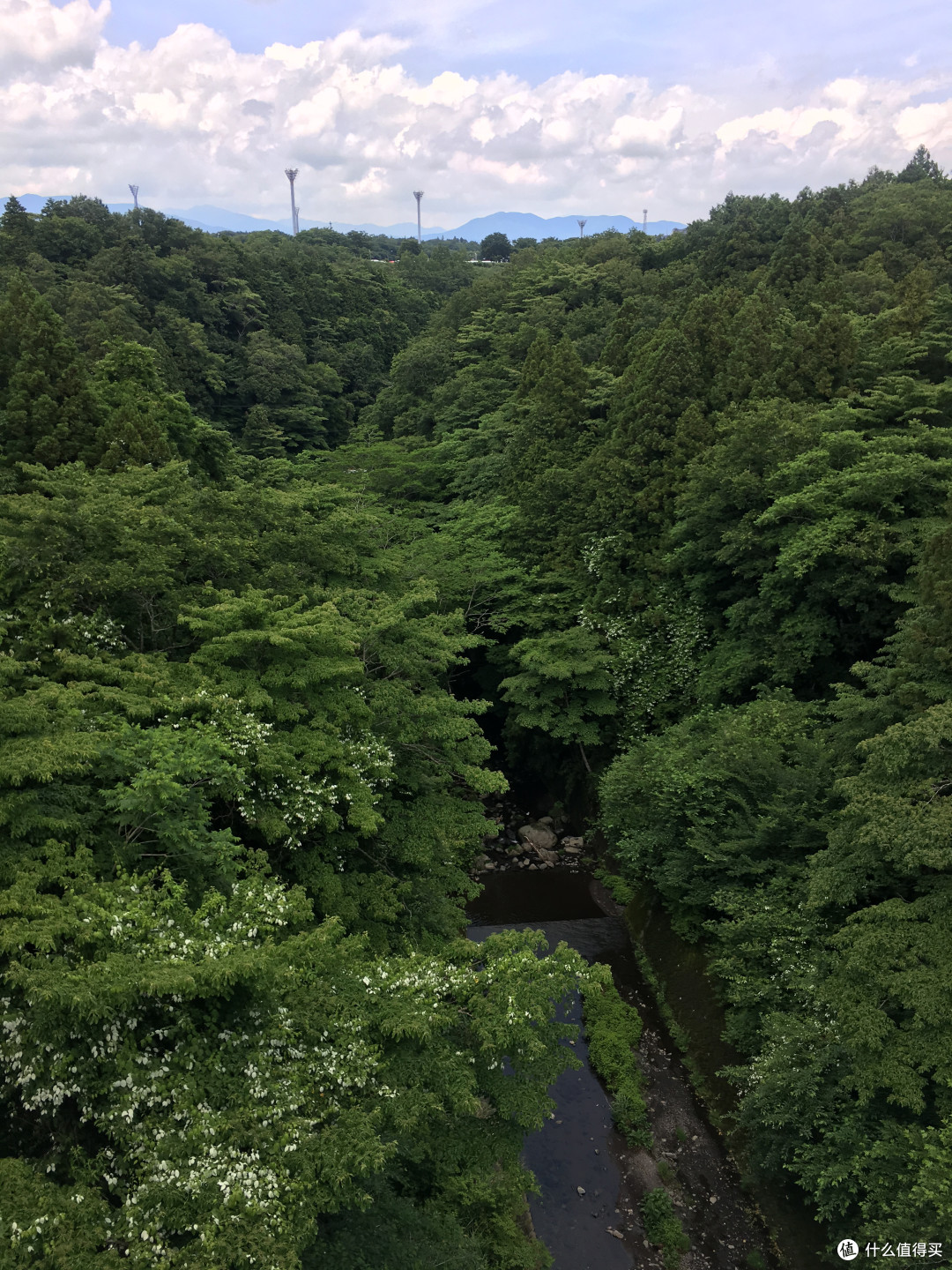 这里是大山里开发出来的吧