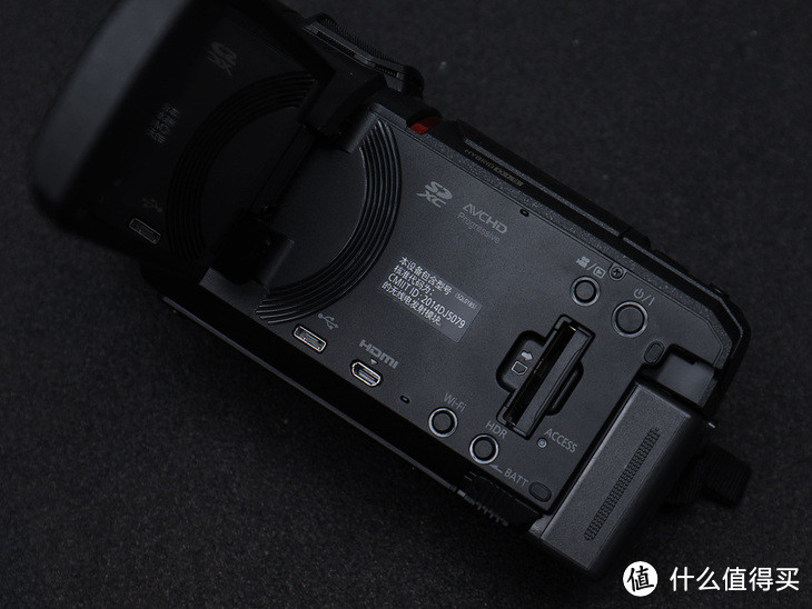 24X光变徕卡镜头+超强防抖 松下WXF1/VX1摄像机评测