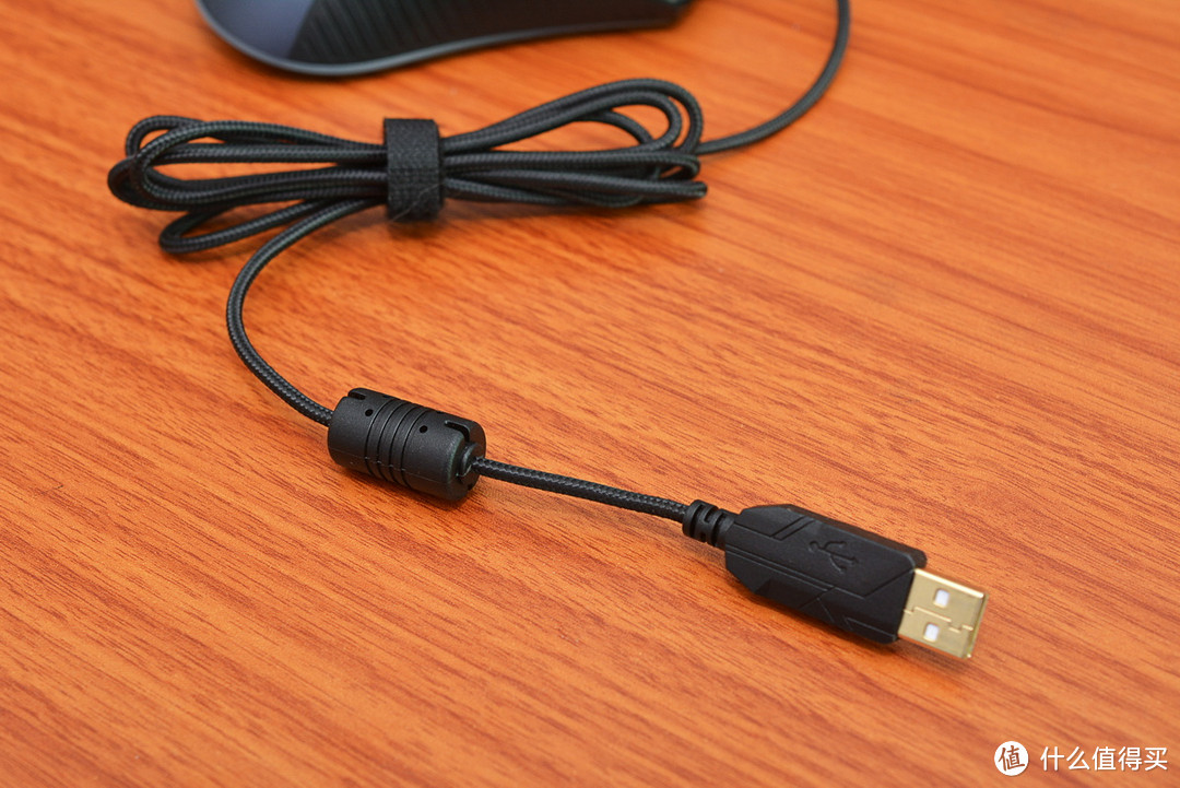 镀金USB、编织线、磁环和捆线器