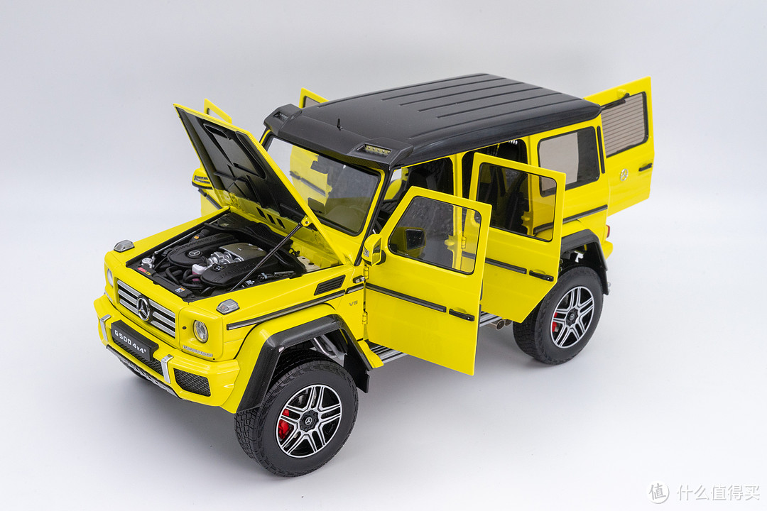 合金和塑料的一次正面较量—Almost Real 奔驰 AMG 4X4²＆AA奔驰G63 6X6