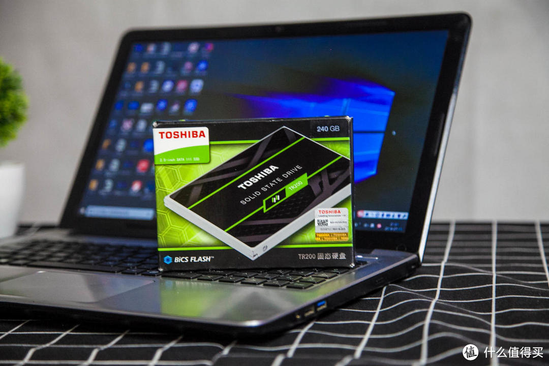 东芝TR200 SSD固态硬盘让老笔记本也健步如飞