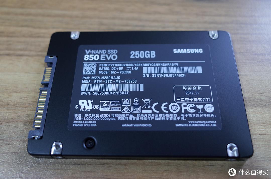 用足接口速度的三星850evo250gb固态硬盘