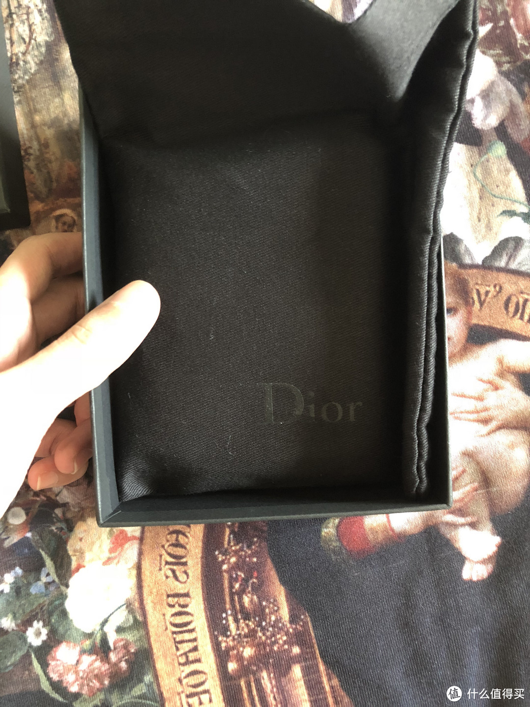 送给自己的第一个短钱包—Dior 18新款 印花对折钱包开箱