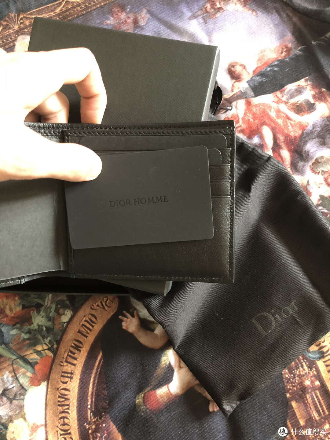 送给自己的第一个短钱包—Dior 18新款 印花对折钱包开箱