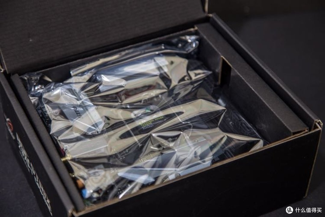 便携的移动桌面级PC,虽然重但却与众不同!你会喜欢么?