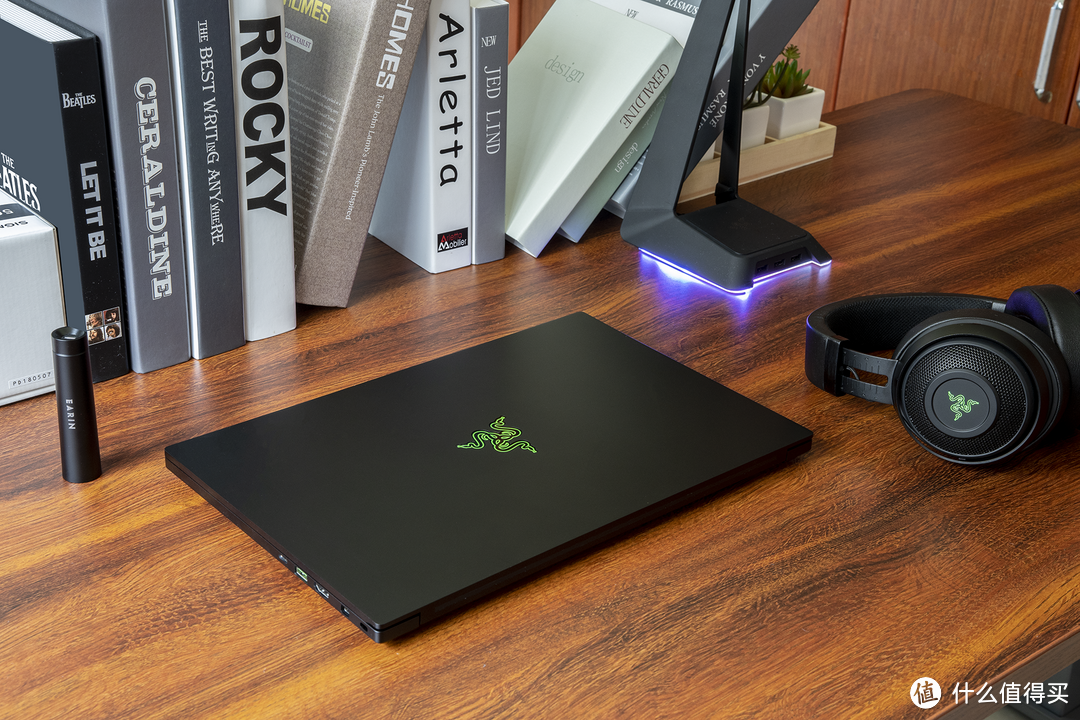 2万的高端笔记本该长什么样？RAZER 雷蛇 Blade 15 2018新款评测