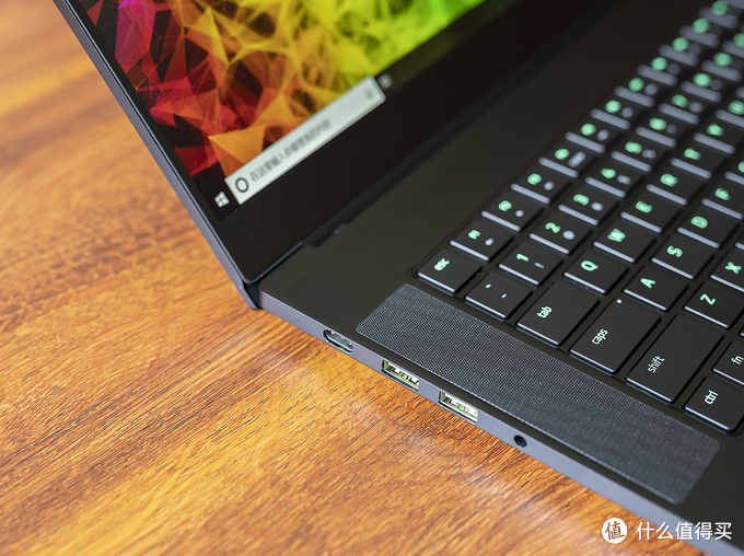 2万的高端笔记本该长什么样 Razer 雷蛇blade 15 18新款评测 游戏本 什么值得买