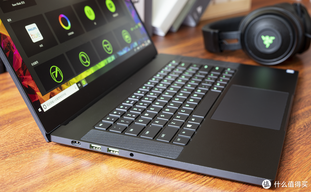 2万的高端笔记本该长什么样？RAZER 雷蛇 Blade 15 2018新款评测