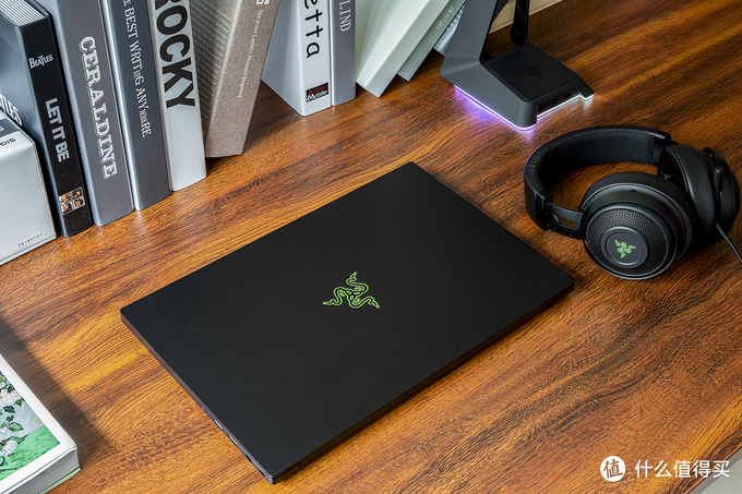 2万的高端笔记本该长什么样？RAZER 雷蛇 Blade 15 2018新款评测