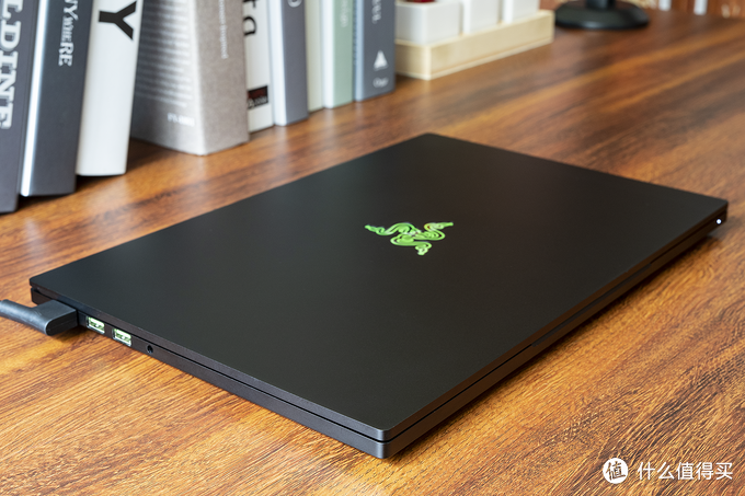 2万的高端笔记本该长什么样？RAZER 雷蛇 Blade 15 2018新款评测