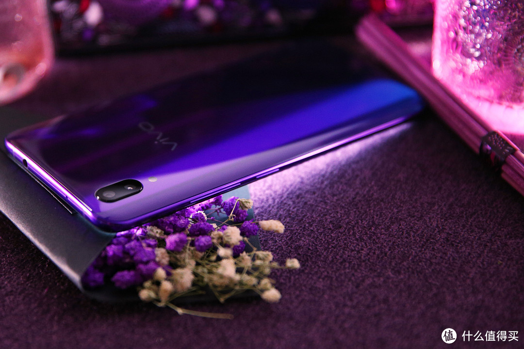 蓝紫撞色诠释梦幻夜空之镜，vivo X21魅夜紫开箱图赏