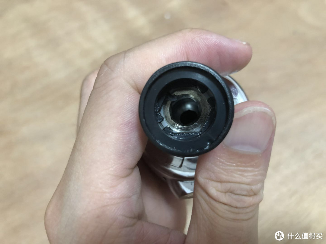 给水龙头换个装—防溅水起泡器安装体验