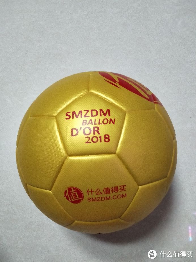 一个月内第二次中奖！SMZDM 什么值得买 定制版金球开箱