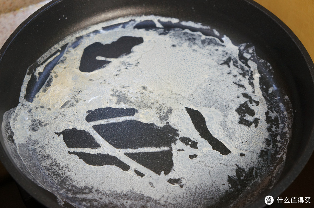 让烹饪更简单：一擦即净，小白也能搞定的重型铸铝不黏锅
