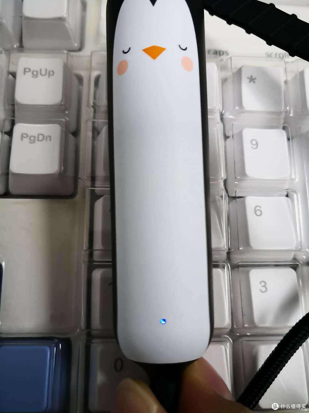 小魔兽能走多远--【轻众测】iWALK Crazy cable小魔兽三合一移动电源充电线