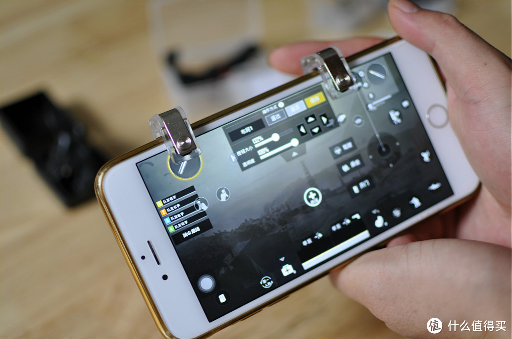 5款手游吃鸡神器简评，便宜也有设计