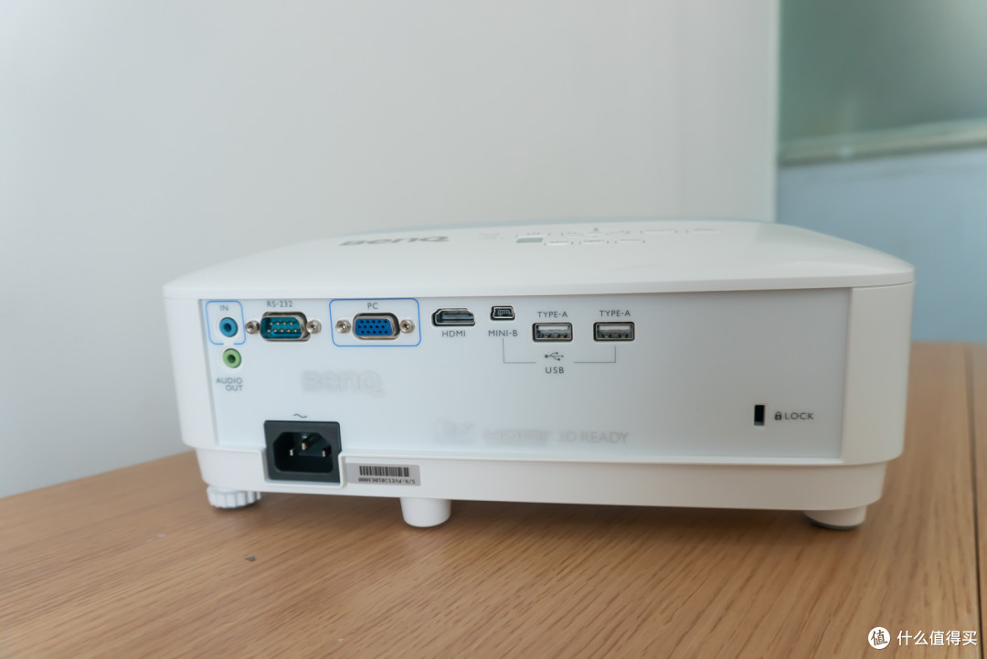 北漂生活也要有品质—入手BenQ 明基 家用 i705投影仪