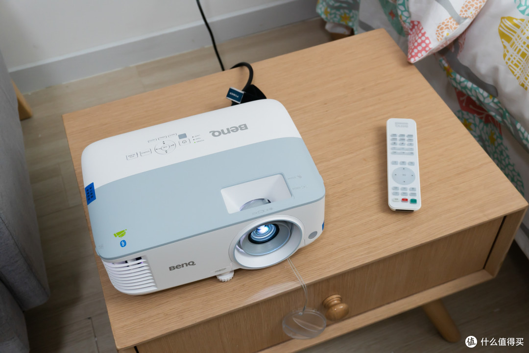 北漂生活也要有品质—入手BenQ 明基 家用 i705投影仪