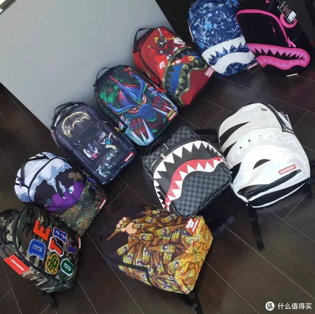 要装东西,要时髦,还要实用—旅行达人们,都用什么包包?