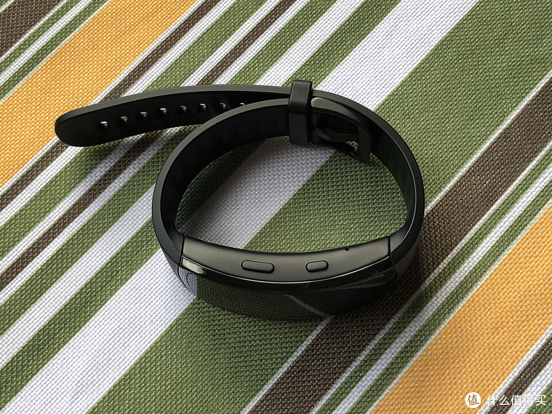 要热爱运动，也要守护健康：Samsung 三星 Gear Fit2 Pro 手环 入手使用体验