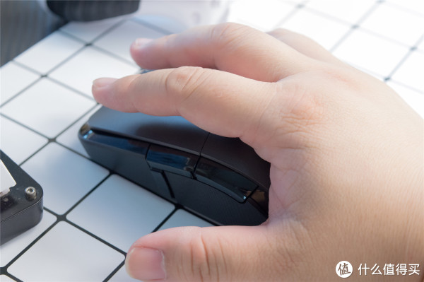 非典型的小米产品,非典型的游戏鼠标-MI 小米