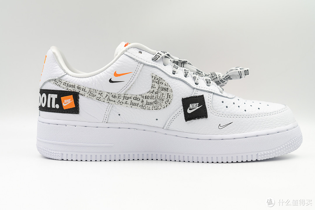 Air Force 1 Just Do It 白色细节图