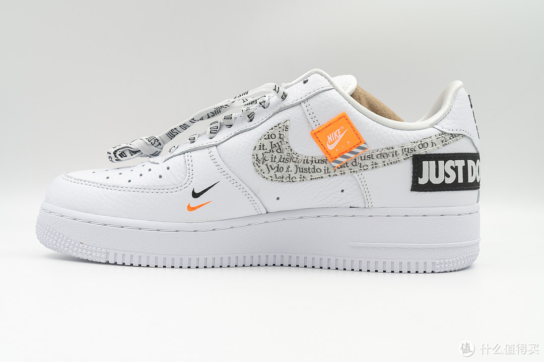 Air Force 1 Just Do It 白色细节图