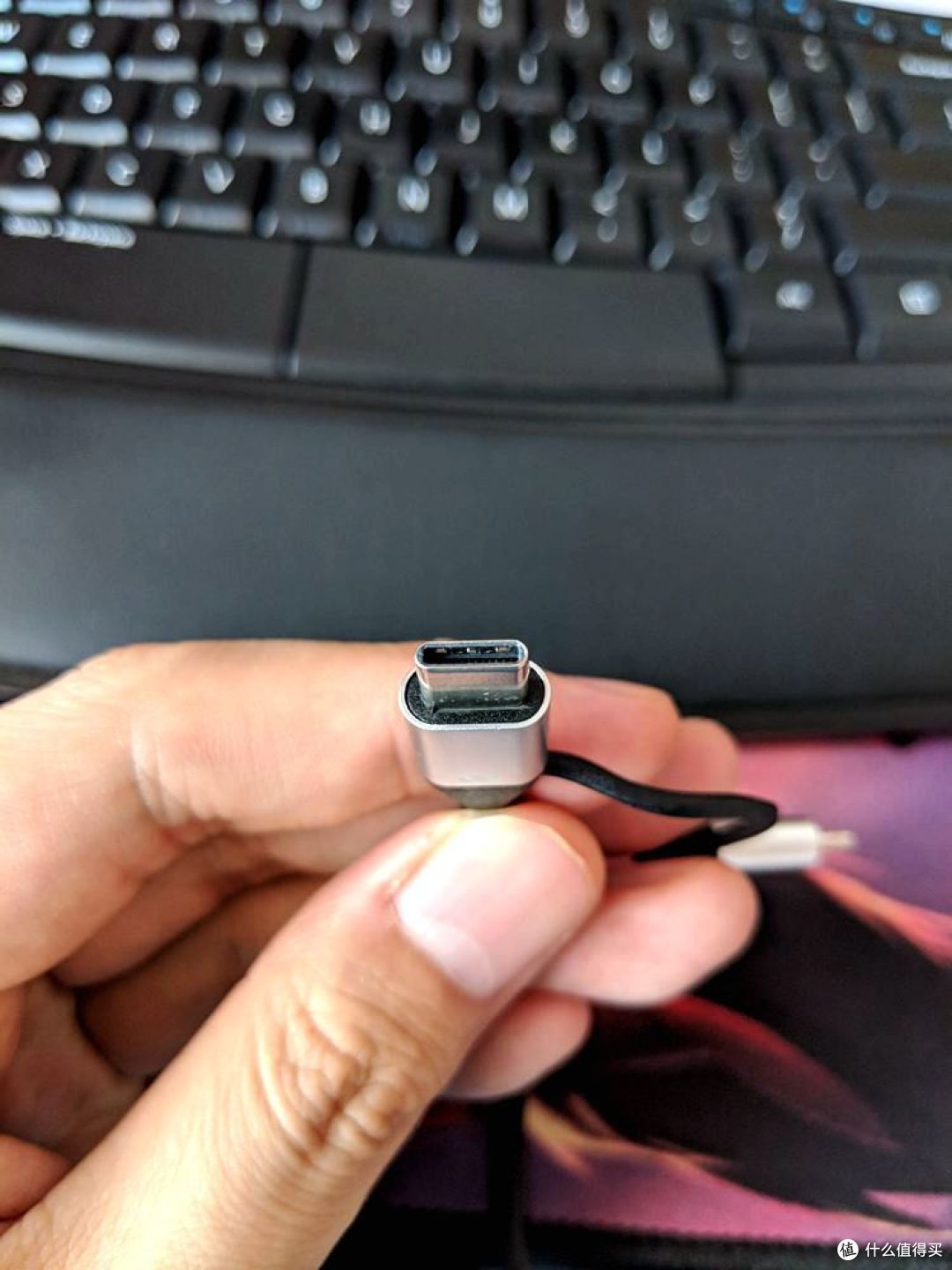 不只会卖萌的萌物,临危救命的 iWALK Crazy cable 小魔兽三合一移动电源充电线