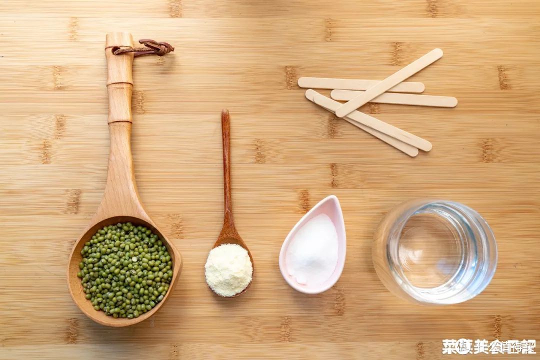 你真的会熬绿豆吗？驱赶炎热夏天利器，清凉解暑的绿豆冰棒特好做！
