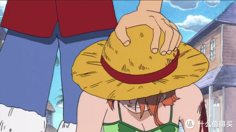 娜美篇航海士娜美10岁的时候,被阿龙要挟加入恶龙海贼团,并约定等她用