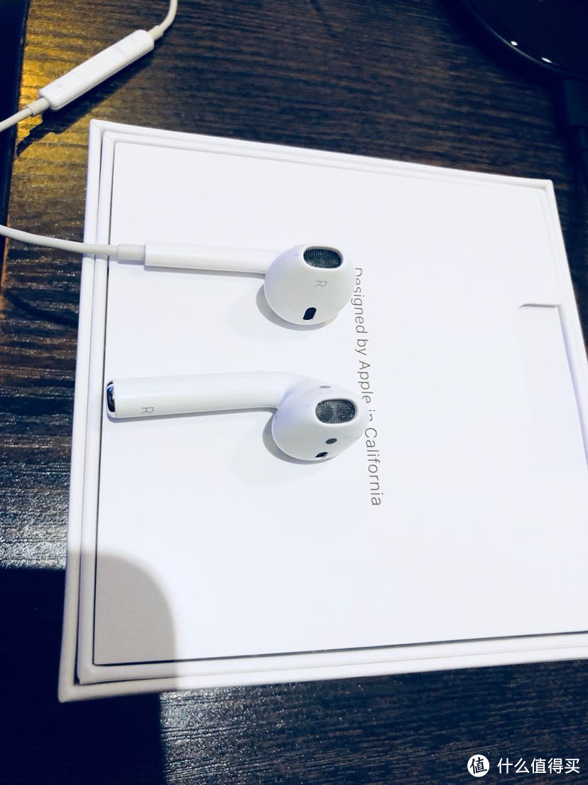 APPLE 苹果 AirPods 蓝牙耳机开箱及简单体验