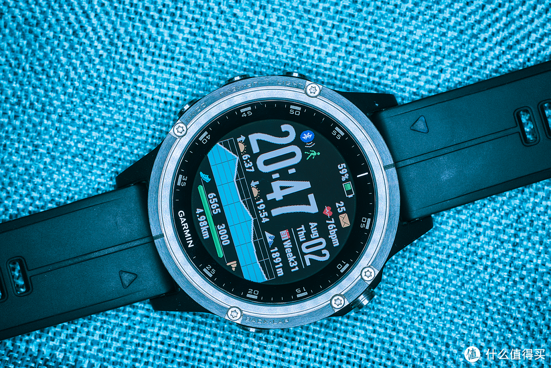 黝黑粗犷帅气逼人！我的健身私教还可以随时守护我！因为他是Garmin Fenix 5 plus