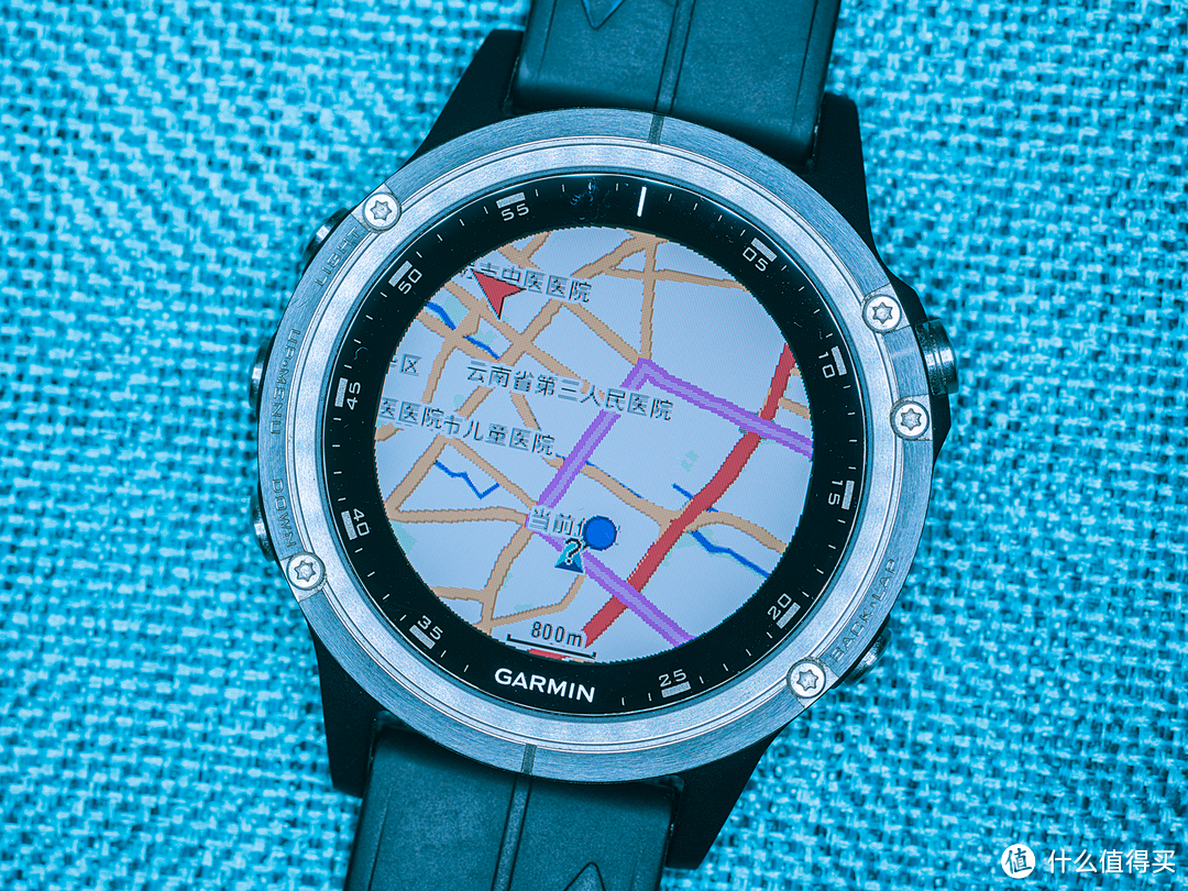 黝黑粗犷帅气逼人！我的健身私教还可以随时守护我！因为他是Garmin Fenix 5 plus