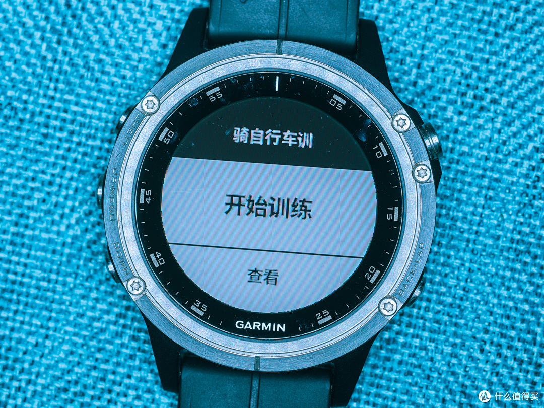 黝黑粗犷帅气逼人!我的健身私教还可以随时守护我!因为他是Garmin Fenix 5 plus