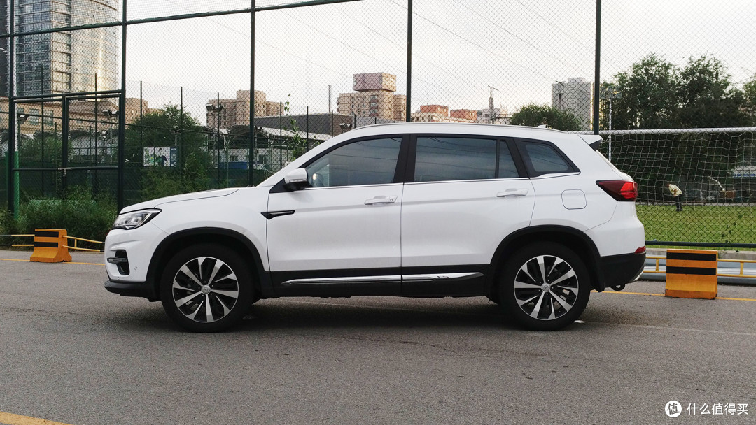一台12万的自主SUV能给你什么样的体验?试驾长安CS75