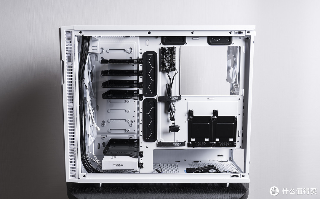 Fractal Design FD Define R6 机箱搭建工作站