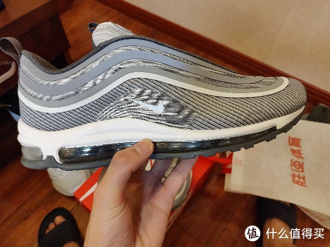 今年新出的银子弹 NIKE AIR MAX 97