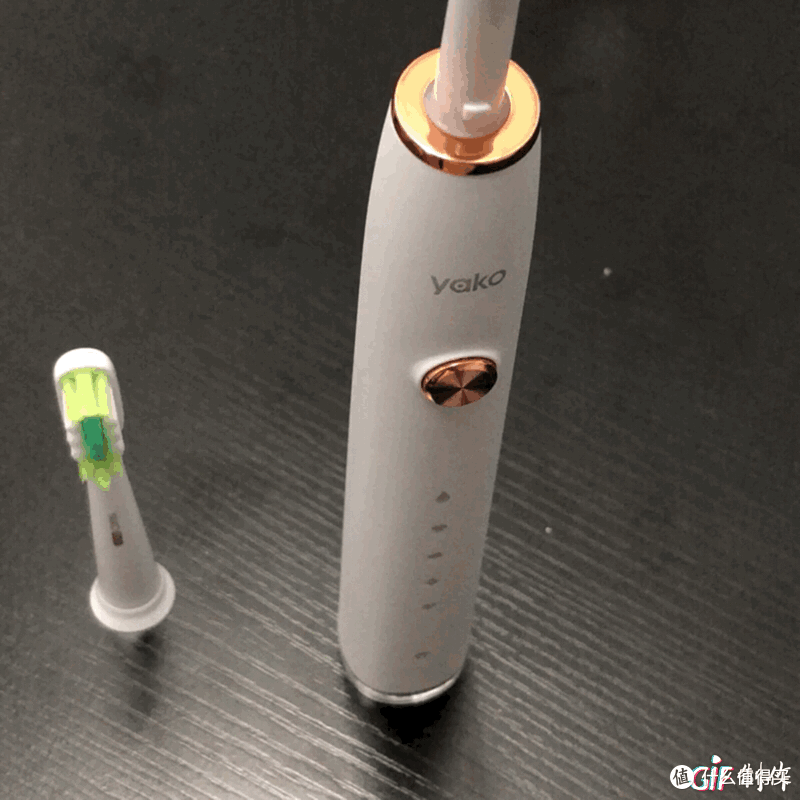 YAKO磁悬电动牙刷使用感受