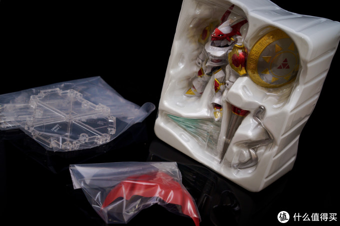 右手圣、左手圣盾，遵循我的骑士之道！万代NX红莲骑士兽开箱评测