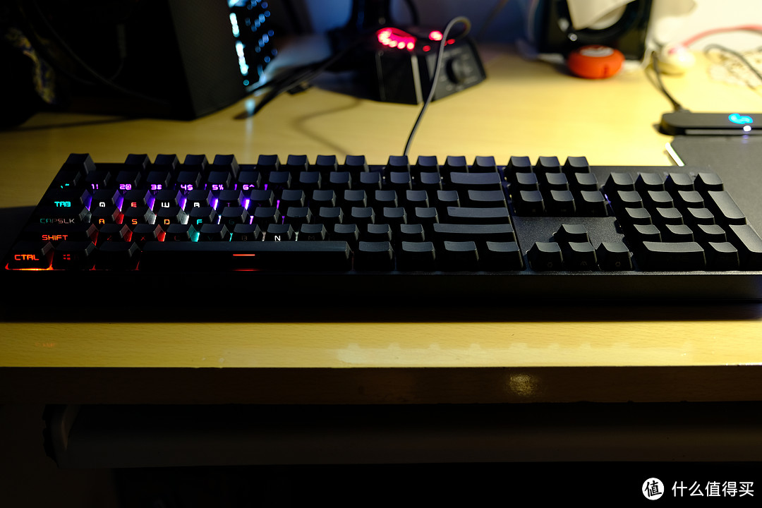 酷冷至尊 CK372 侧刻RGB机械键盘 品控的惊艳