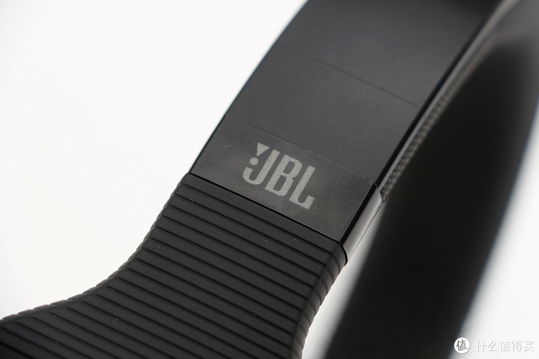 联名擦除新火花？——JBL & UA TRAIN 联名款头戴式无线蓝牙运动耳机