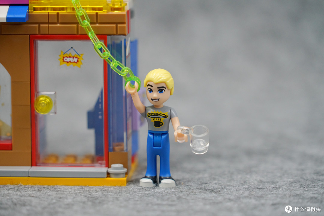 爱与复古情怀:LEGO 乐高 超级女英雄系列 哈利·奎恩的营救任务 41231评测