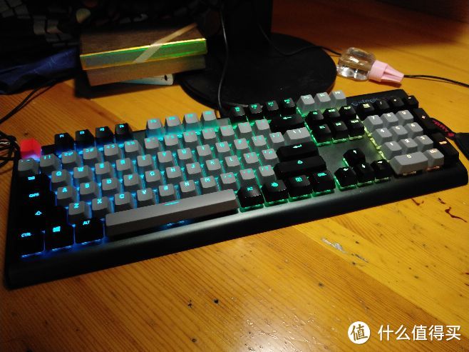 一场突如其来的键盘维修—赛睿apex m650 qx2 黑轴拆解
