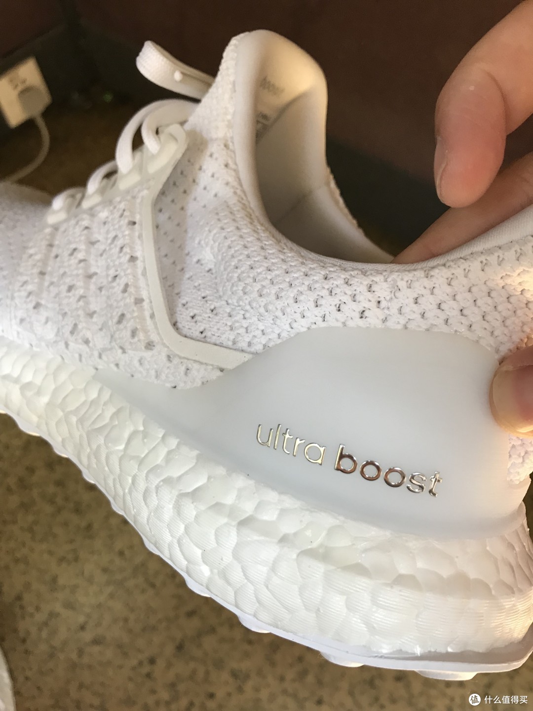 夏日怎么可以没有一双小白鞋 Adidas 阿迪达斯 UltraBOOST CLIMA  跑步鞋 BY8888